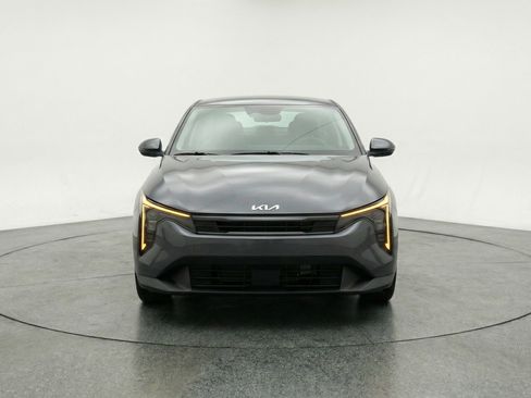 Used 2025 Kia K4 FWD image 2