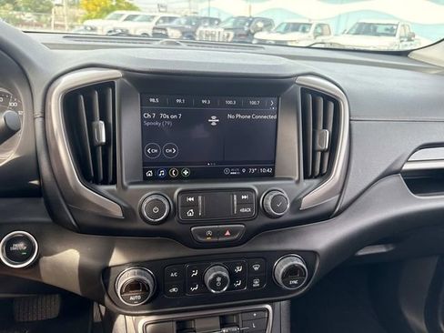 Used 2023 GMC Terrain AT4 image 25