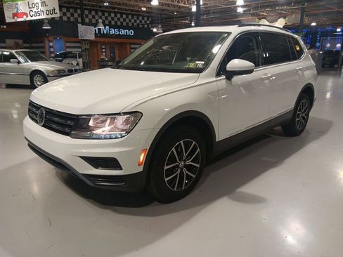Used 2020 Volkswagen Tiguan SE w/ Panoramic Sunroof Package AWD/4WD image 1