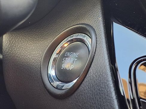 Used 2021 Toyota C-HR image 15