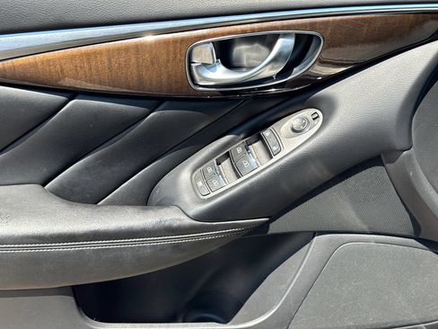 Used 2018 INFINITI Q50 Luxe w/ Essential Package (2.0T Luxe) AWD/4WD image 10