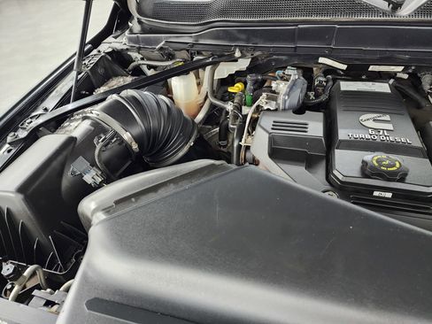 Used 2019 RAM 2500 Laramie image 19