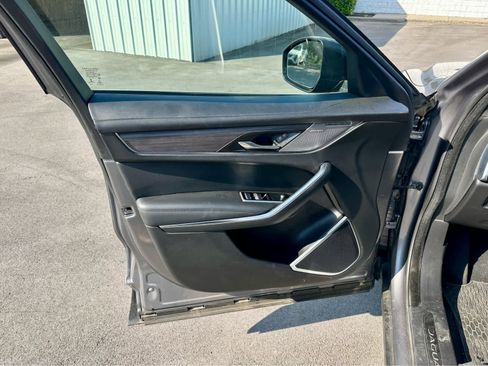 Used 2022 Jaguar F-PACE S AWD/4WD image 9