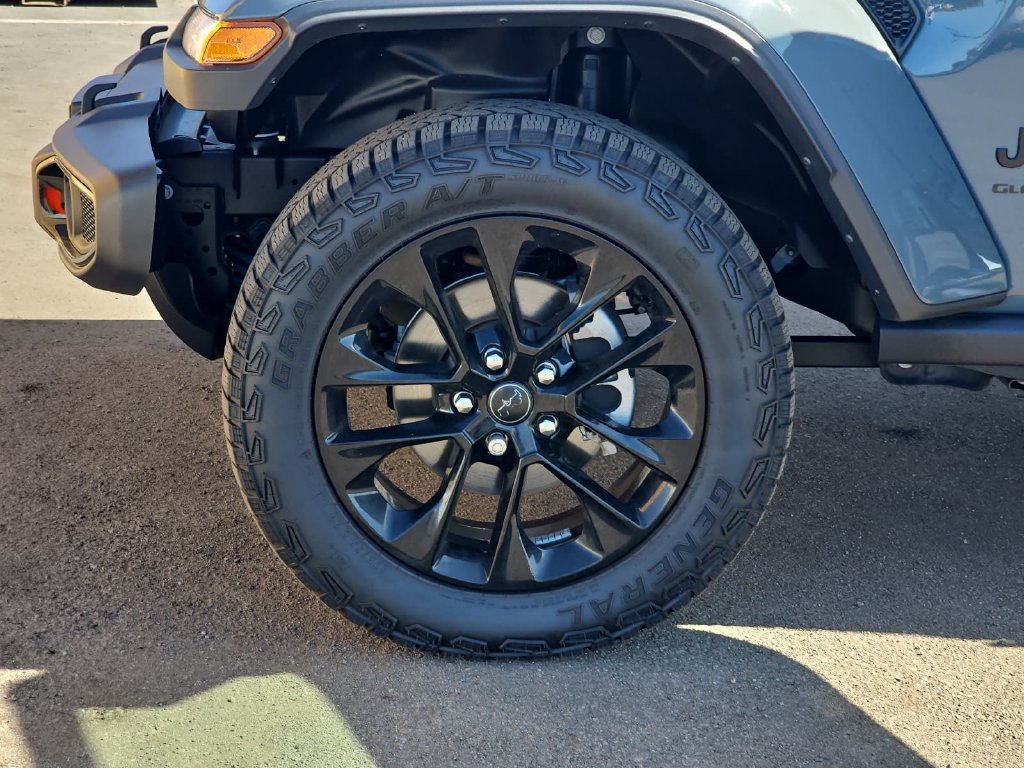 Used 2025 Jeep Gladiator Sport AWD/4WD image 35