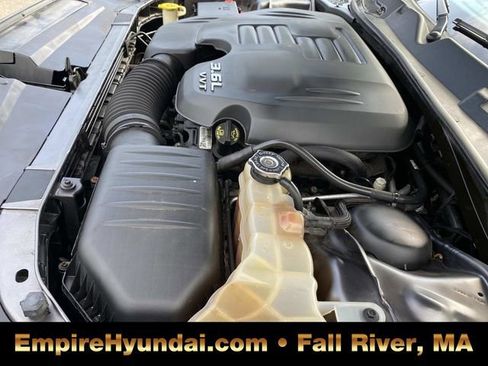 Used 2018 Dodge Challenger SXT image 31