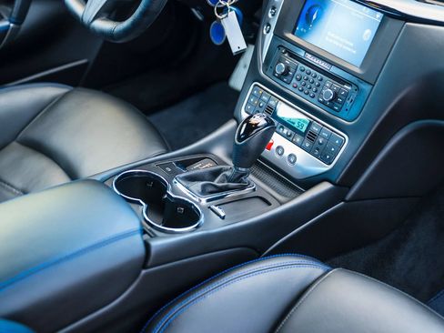 Used 2017 Maserati GranTurismo MC Centennial RWD image 17