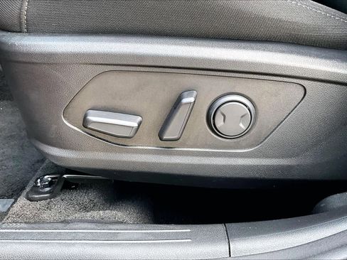 Certified 2025 Hyundai Tucson SEL image 32