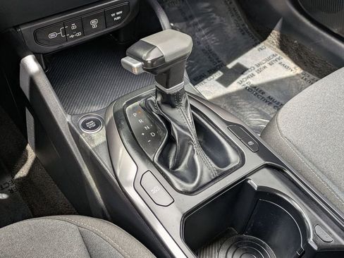 Used 2025 Kia K4 FWD image 18