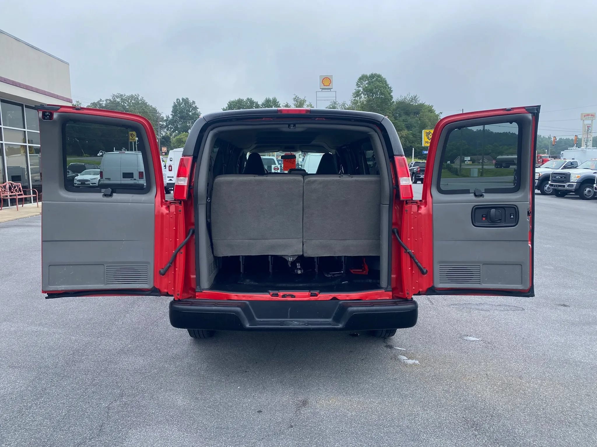 Used 2019 Chevrolet Express 3500 LS RWD image 29