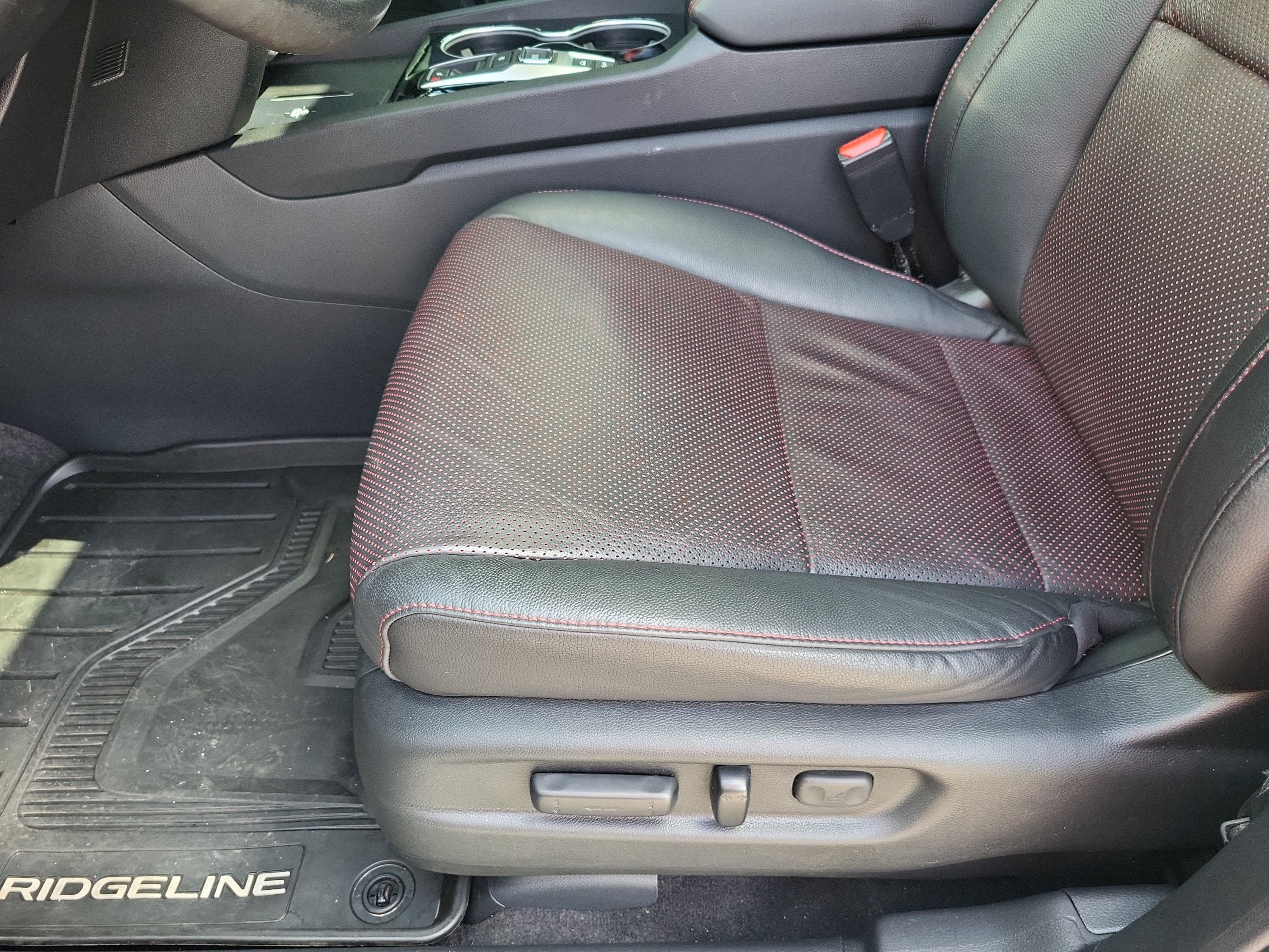 Certified 2024 Honda Ridgeline Black Edition image 23