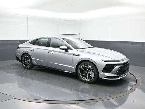 New 2026 Hyundai Sonata SEL FWD image 7