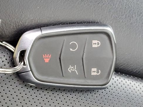 Used 2022 Cadillac XT4 Premium Luxury w/ Enhanced Visibility Package image 35