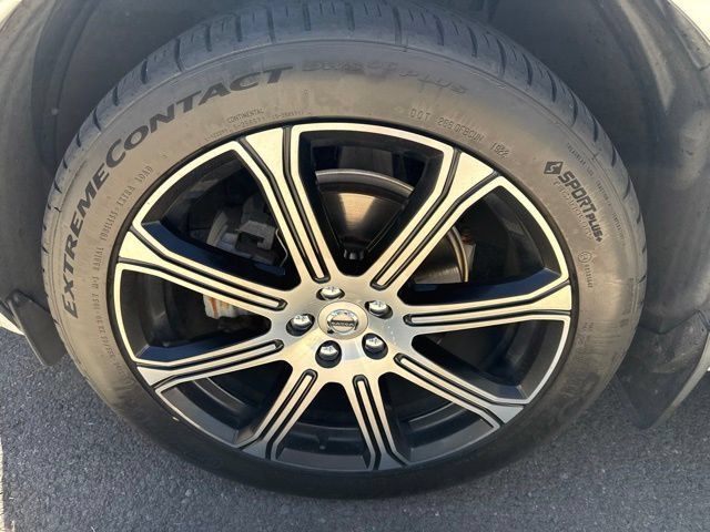 Used 2018 Volvo XC60 T5 Inscription w/ Convenience Package AWD/4WD image 13