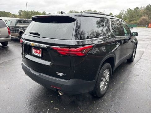 Used 2023 Chevrolet Traverse LT image 5