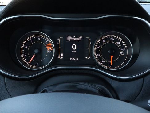 Used 2020 Jeep Cherokee Latitude Plus image 30