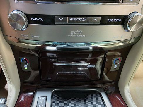 Used 2013 Lexus LX 570 4WD w/ Luxury Pkg w/Pre-crash image 41