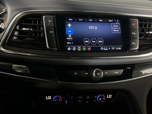 Used 2022 Buick Enclave Premium image 20
