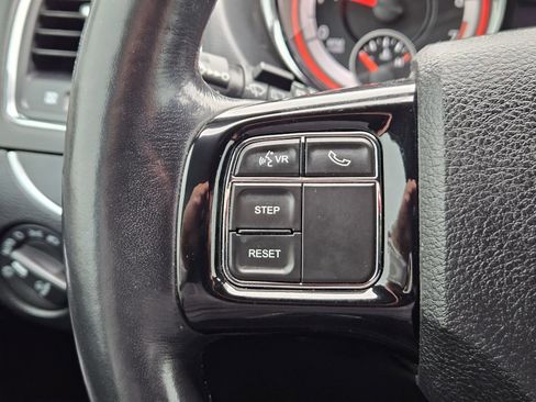 Used 2019 Dodge Grand Caravan SXT image 26