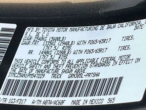Used 2023 Toyota Tacoma TRD Sport AWD/4WD image 29