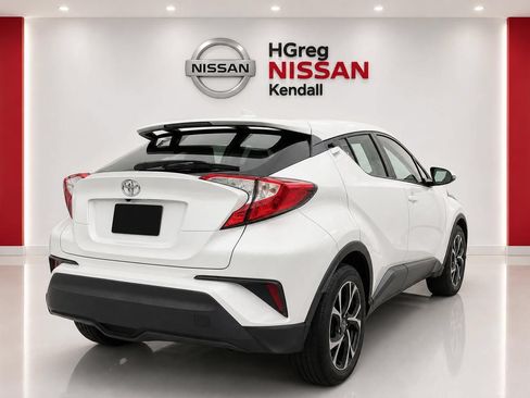 Used 2019 Toyota C-HR LE FWD image 4