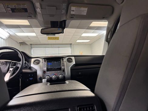 Used 2018 Toyota Tundra SR5 w/ SR5 Upgrade Package image 21