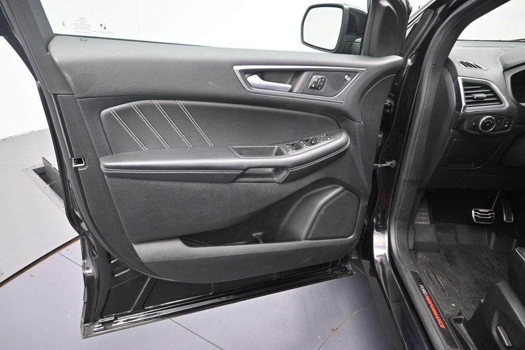 Used 2023 Ford Edge ST AWD/4WD image 17