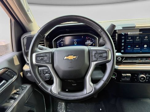 Used 2025 Chevrolet Silverado 2500 LT w/ Convenience Package AWD/4WD image 15