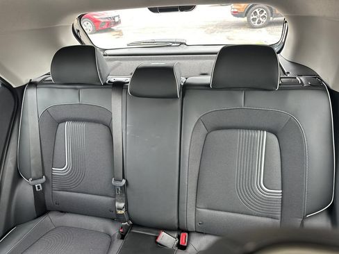 Used 2026 Hyundai Venue SEL FWD image 21