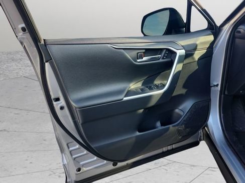 Used 2025 Toyota RAV4 XSE image 36