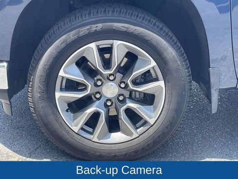 Used 2022 Chevrolet Silverado 1500 LT AWD/4WD image 11