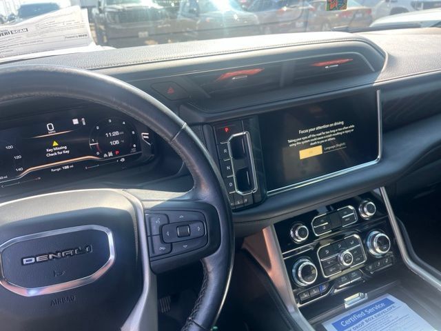 Used 2022 GMC Yukon XL Denali AWD/4WD image 7