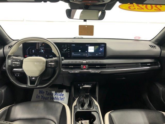 Used 2025 Kia K4 GT-Line w/ GT-Line Premium Package FWD image 13