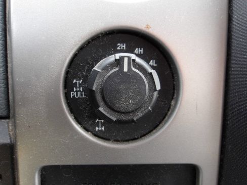 Used 2013 Ford F150 XLT w/ Luxury Equipment Group image 10