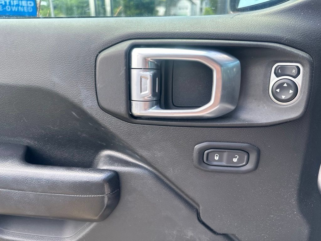 Used 2019 Jeep Wrangler Unlimited Sport S AWD/4WD image 20