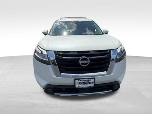 Used 2023 Nissan Pathfinder SL w/ SL Premium Package AWD/4WD image 9