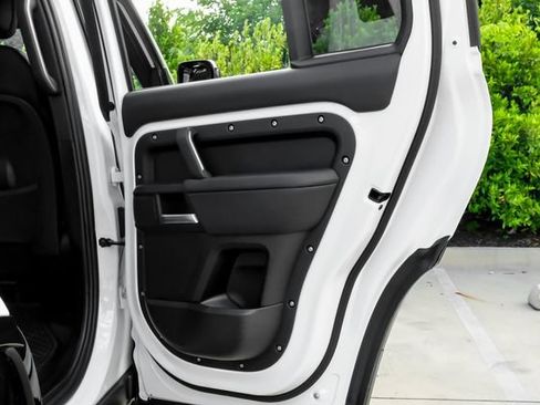 New 2026 Land Rover Defender 110 X-Dynamic SE AWD/4WD image 52