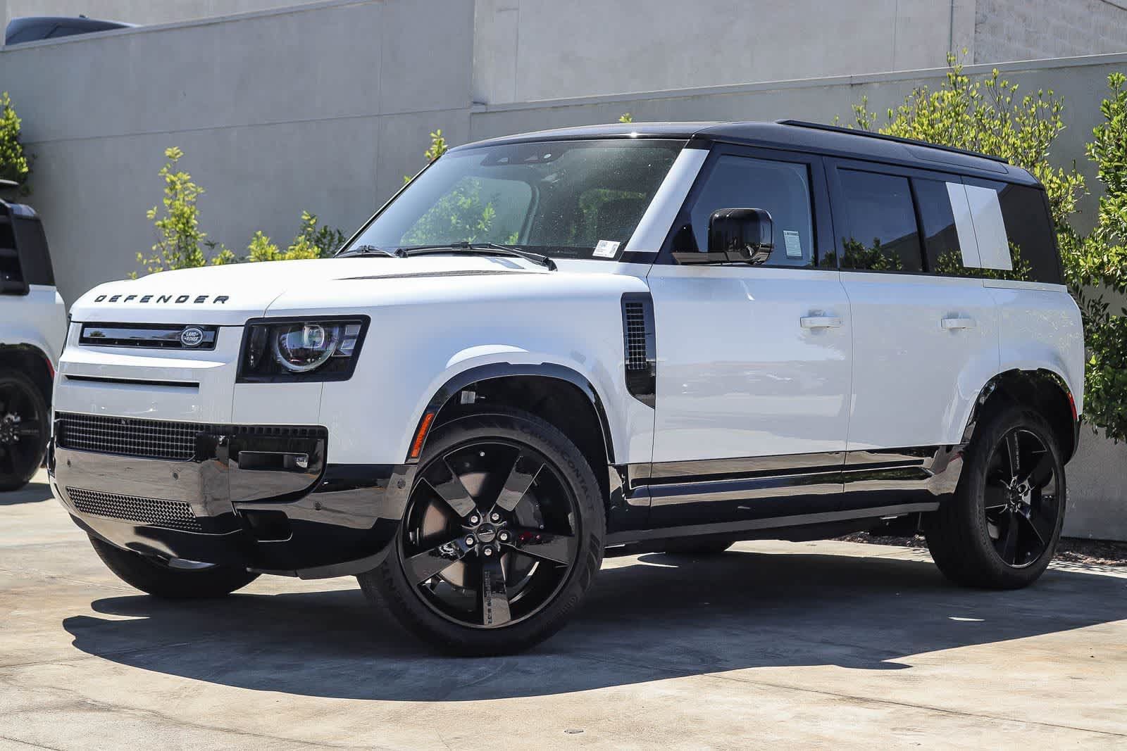 New 2026 Land Rover Defender 110 X-Dynamic SE AWD/4WD image 1