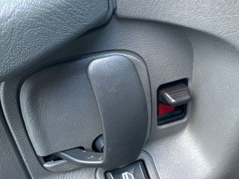 Used 2015 Chevrolet Express 3500 image 10