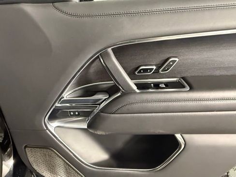 Used 2024 Land Rover Range Rover Long Wheelbase Autobiography image 34