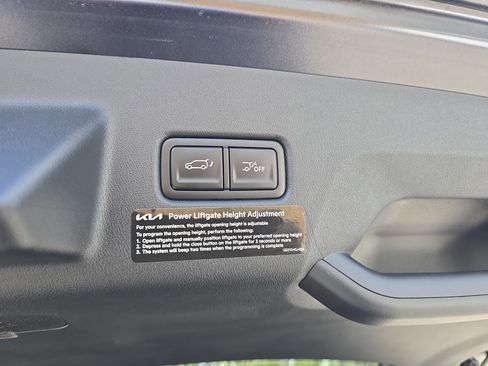 New 2027 Kia Telluride S image 11