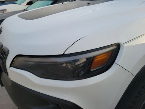 Used 2022 Jeep Cherokee Trailhawk w/ Comfort/Convenience Group image 4