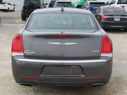 Used 2015 Chrysler 300 Limited w/ 300 Premium Group AWD/4WD image 5