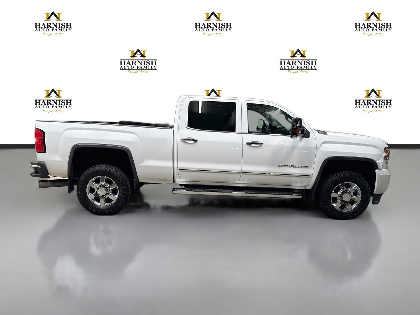 Used 2015 GMC Sierra 3500 Denali AWD/4WD image 4