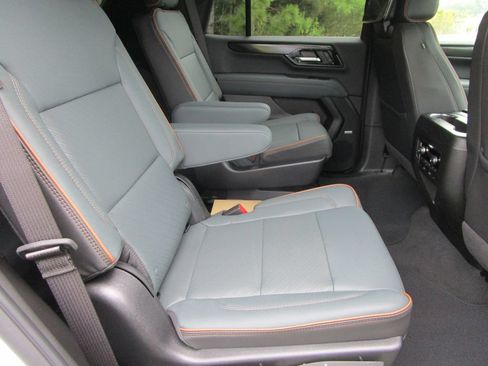 New 2026 GMC Yukon AT4 w/ AT4 Premium Plus Package AWD/4WD image 20