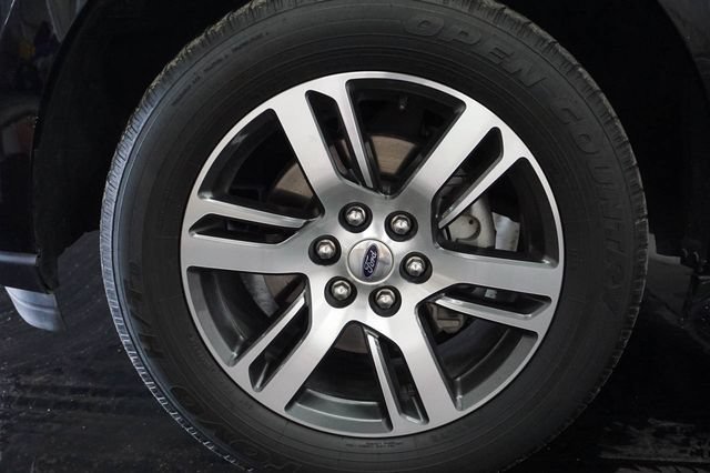 Used 2024 Ford Expedition Limited AWD/4WD image 4