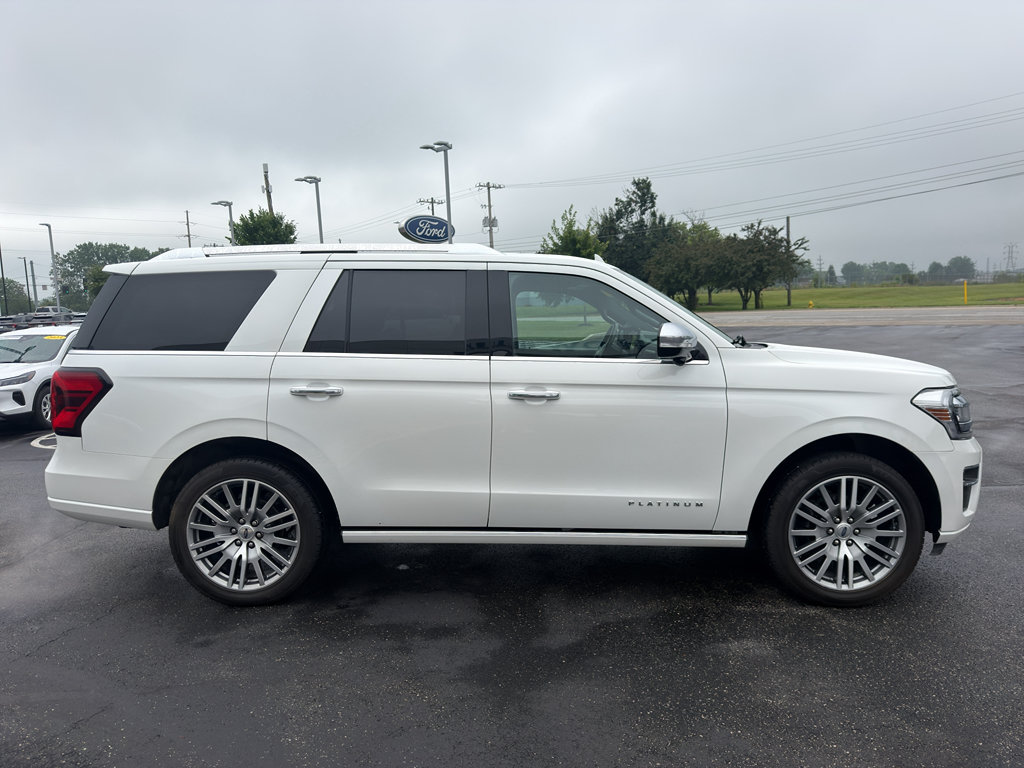 Used 2022 Ford Expedition Platinum AWD/4WD image 5