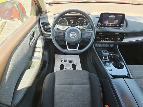 Used 2021 Nissan Rogue SV FWD image 11