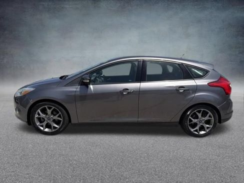 Used 2014 Ford Focus SE w/ Equipment Group 201A FWD image 11