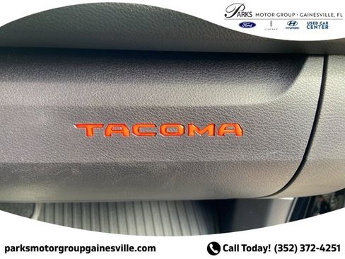 Used 2020 Toyota Tacoma SR image 18