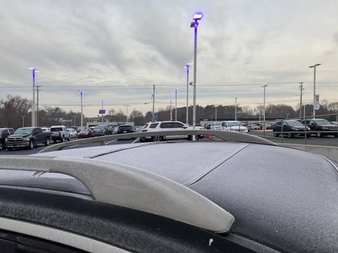 Used 2009 Saturn Vue XE w/ Premium Trim Package image 4